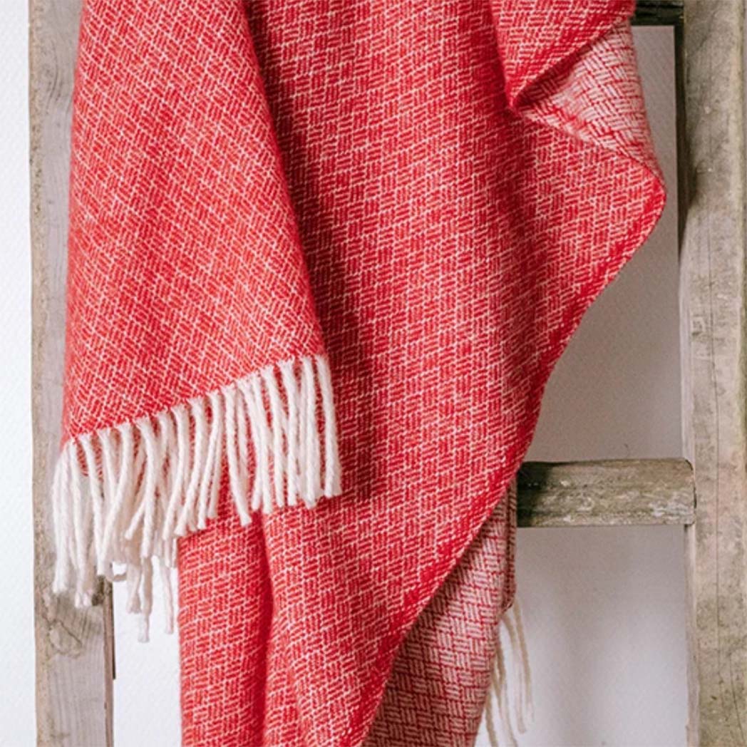 NZ Lambs Wool Throw | Rakaia Red Diamond
